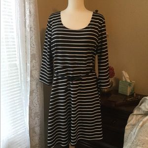 Old Navy Strpped & Belted Dress. XL